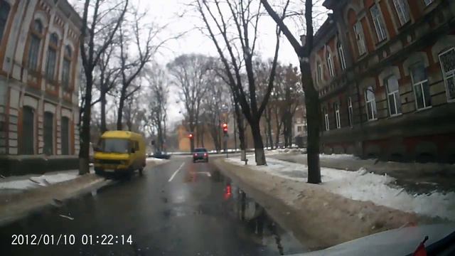 Пороблено Лубны. А чего тогда мы стоим на красный? смотреть онлайн