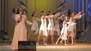 Ангелы-птицы. Муз: А. Петряшева, стихи Н. Булдакова. Исполняет: Лаврентьева Арина. Студия "ДиВиСи".