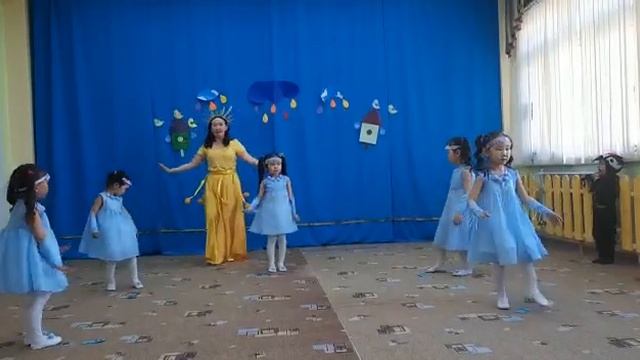 танец "Саас кэллэ", воспитанники группы "Кунчээн, 3-4 г смотреть онлайн