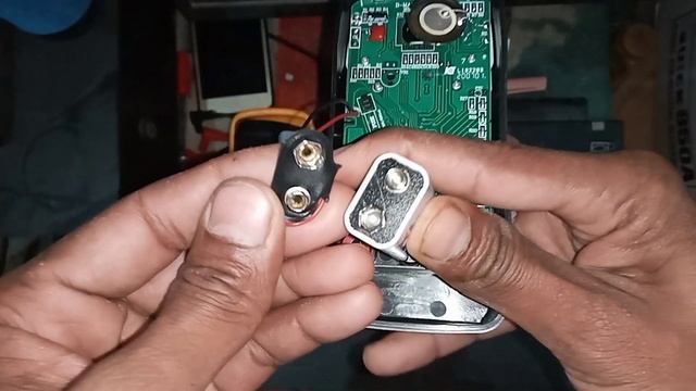 MAS 830 L Digital Multimeter Battry Problem Solution смотреть онлайн
