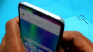 How to insert SIM cards and SD card in Honor 10 Lite