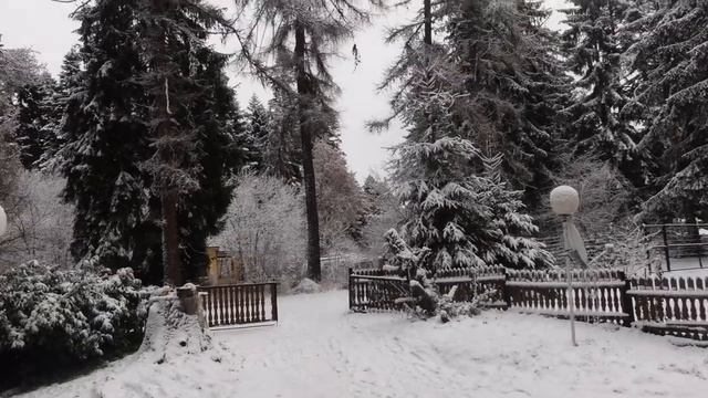 Borovets Skiing Vlog 2023 | what to do without any snow this year! смотреть онлайн