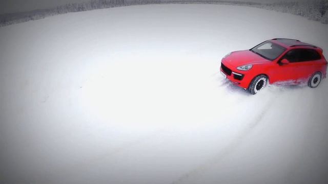 2015 Porsche Cayenne GTS Snow & Ice смотреть онлайн