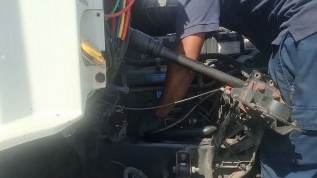 DIY Volvo D12 Starter Replacement Guide | Replacing a Bad Starter смотреть онлайн