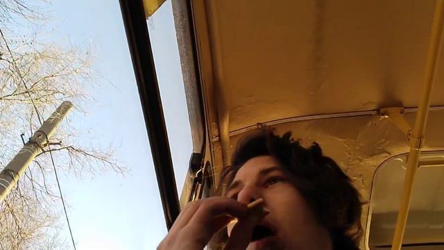 Кушаю в автобусе и желаю вам приятного аппетита) смотреть онлайн