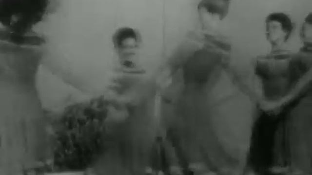 Israeli folk dance: Hora Nirkoda (Israel, about 1966) смотреть онлайн