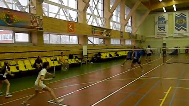БАДМИНТОН.Новогодние тренировки.wmv смотреть онлайн