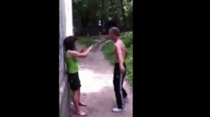 Методы Пьяный муж и жена ссорятся и каратэ используется