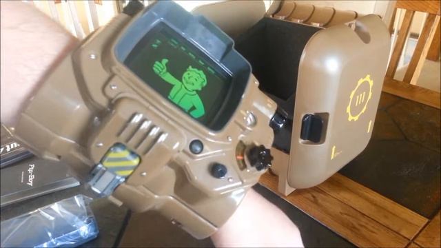 Fallout 4 Pip Boy Edition Unboxing PS4 - KCGN смотреть онлайн