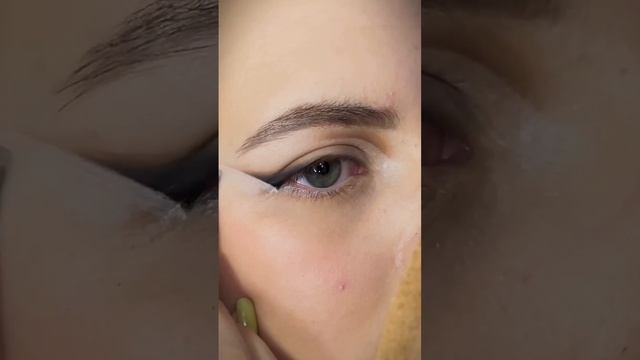 Повторяю макияж из Pinterest |День 5 | Растушеванная стрелка [подпишись?] #makeup #tutorial смотреть онлайн