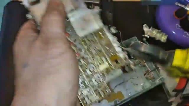 Радиостанция (рация) "Кактус - М". Разбор. КМ конденсаторы. смотреть онлайн