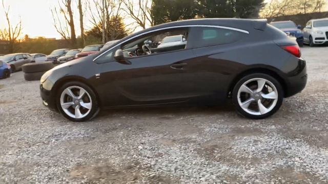 2011 Vauxhall Astra SRI S/S 3-Door смотреть онлайн