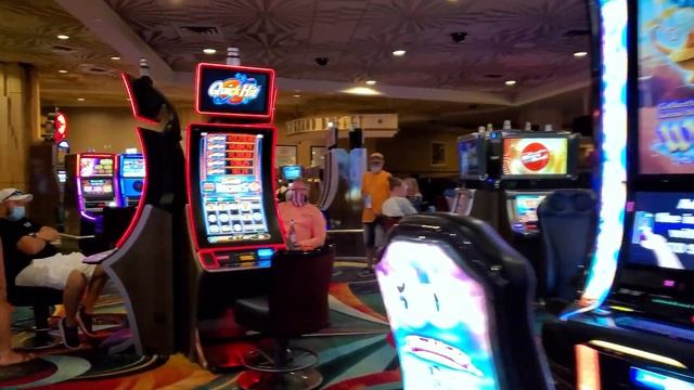 MGM GRAND LAS VEGAS WALKING TOUR in 4K смотреть онлайн