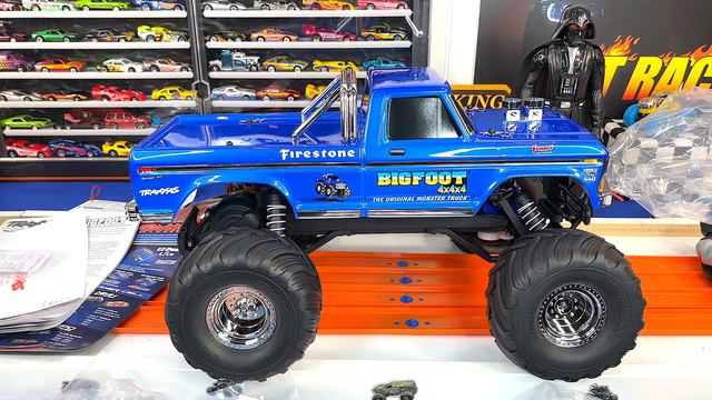 Traxxas BIGFOOT RC Monster Truck Unboxing And Review! Wow!