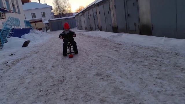 Электроснегокат смотреть онлайн