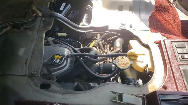 91 Nissan Largo Interior, engine bay, cold start смотреть онлайн