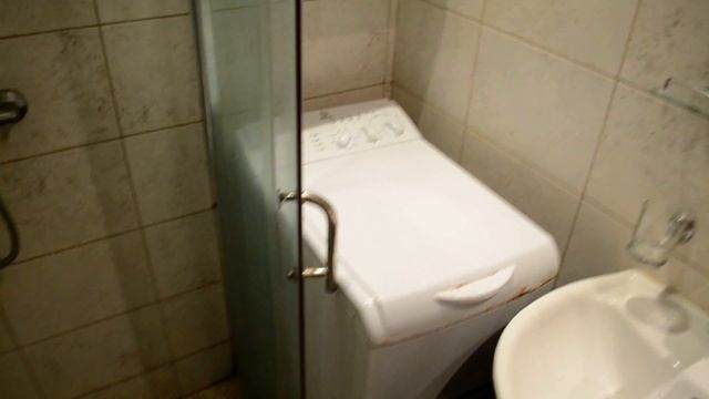 Студия на приземном этаже с террасой и видом на двор смотреть онлайн