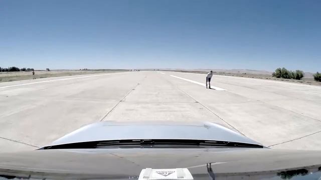 Китайский Электроминивэн обогнал Ferrari и Tesla Model S... смотреть онлайн