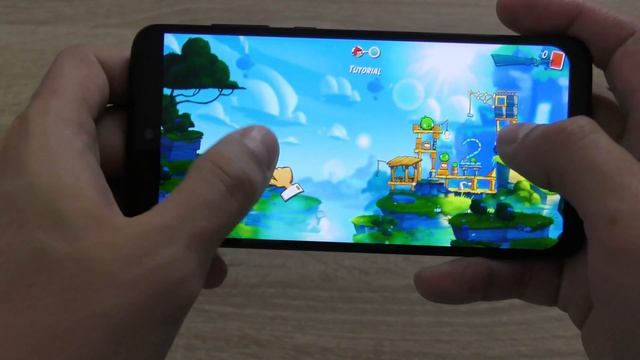 Motorola Moto G7, Motorola Moto G7 Play Si Motorola Moto G7 Plus - Review Comparativ Seria Moto G7