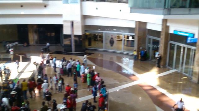 Orlando Pirates arriving at Oliver Tambo Airport Part 1 of 3 смотреть онлайн