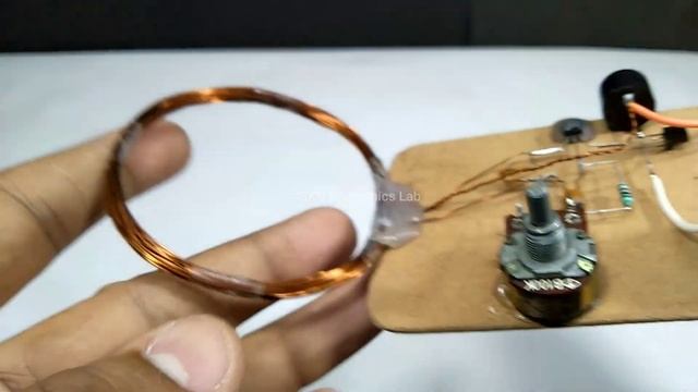 How to make a Long Range Metal Detector using Transistor || Science Project || SKR Electronics Lab смотреть онлайн
