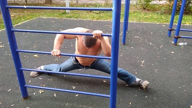 Растяжка нужна для того, чтобы делать подхват под одну ногу. смотреть онлайн