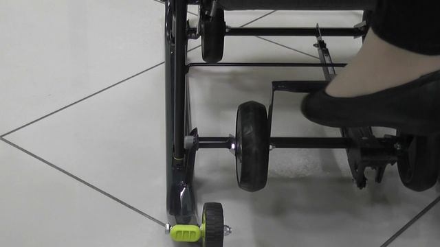 Как на самом деле складываются санки-коляска смотреть онлайн