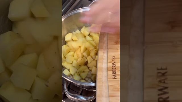 I LOVE Potato Soup! #potatosoup #potatoes #soup #soupseason