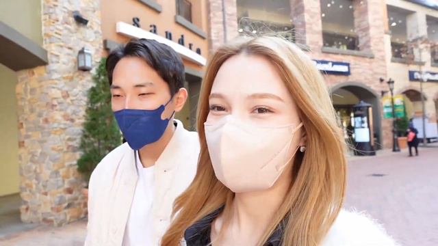 [International couple] ШОППИПГ В КОРЕЕ (АУТЛЕТ) СУМКИ ЗА 10 ДОЛЛАРОВ смотреть онлайн