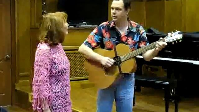 Смотрю на фото в пыльной рамке смотреть онлайн