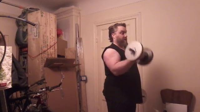 Бицепс с гантелями 47серия 2подход 2x9кг 8р,Biceps ar hantelēm 47sērija 2piegājiens 2x9kg 8r смотреть онлайн