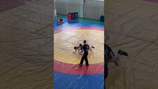 я тот который менее синее смотреть онлайн