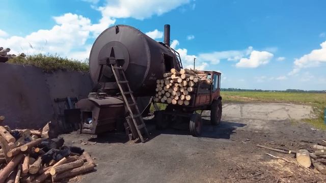 Вот как производят  древесный уголь!!! Показываем производство изнутри!!!