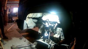 Toyota Town ACE замена верхних шаровых рычягов.