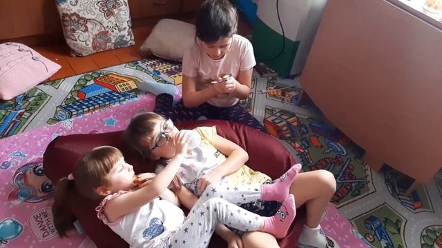 Отремонтировала машину. "Телячьи нежности" от Томы. Дарина о выступлении. Играем с детьми. смотреть онлайн