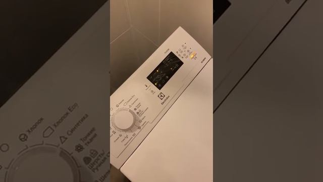 Стиральная машина Electrolux EWT 0862 IFW не запускается смотреть онлайн