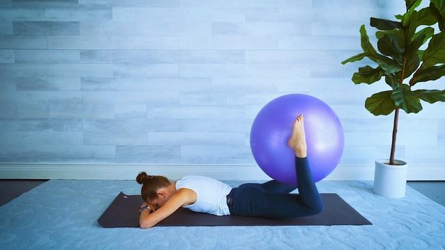 Pilates Workout With A Stability Ball // Senior & Beginner Exercises With Fit Ball