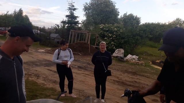 Впервые на рыбалке. У нас клюет! Водоем Лагуна - Еганово смотреть онлайн