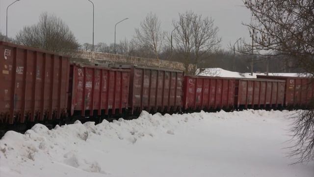 Тепловоз ТЭМ18-192 отправяет со ст. Йыхви / TEM18-192 departing from Jõhvi station смотреть онлайн