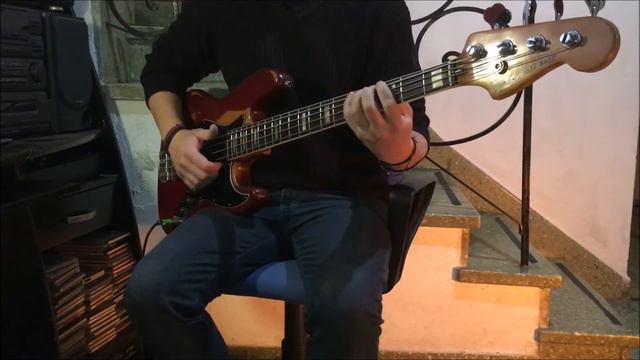 Fender Jazz Bass 1978. Dimarzio Ultra Jazz DP 149. Dunlop Marcus Miller Strings