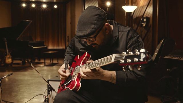 In Good Company with Carmen Vandenberg & Rod Castro | Heritage Guitars Standard H-150 & H-535 смотреть онлайн