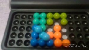 Я расскажу как собрать пирамидку из IQ puzzler