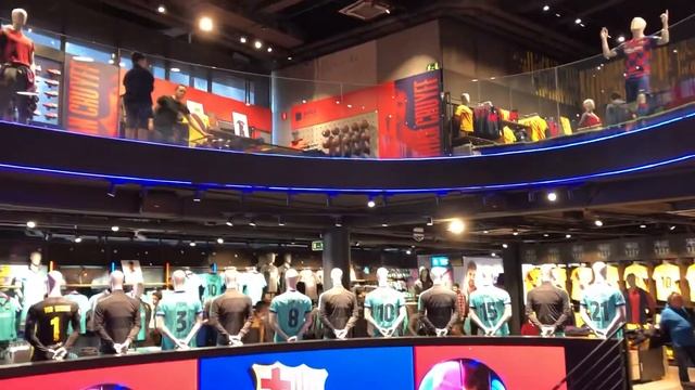 Официален магазин на ФК Барселона на Камп Ноу смотреть онлайн