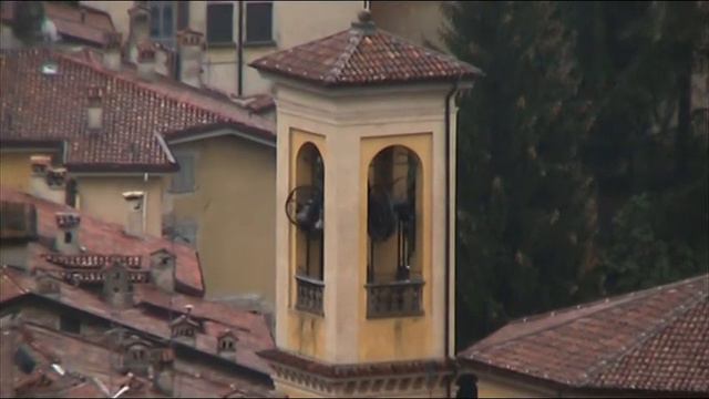 Le campane di Bergamo Alta (loc. Borgo Canale) - S. Grata - Distesa смотреть онлайн