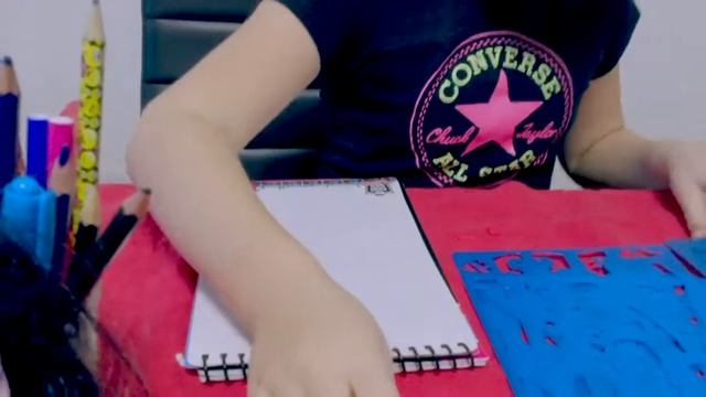 MONSTER HIGH рисуем трафарет СУМКА Монстер Хай БЛОКНОТ ТРАФАРЕТ Monster High DRAWING смотреть онлайн