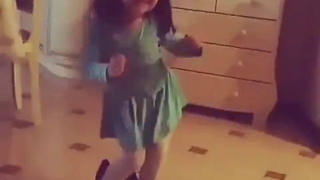 Остановите, Вите надо выйти смотреть онлайн