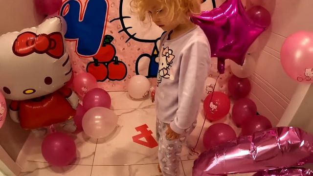 День Рождения Бетти 4 года ! Сюрпризы Хелло Китти Hello Kitty Toys смотреть онлайн