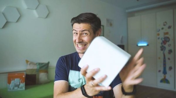 Xiaomi Mi Smart Projector 2 Review: Android TV, Chromecast & Great design!