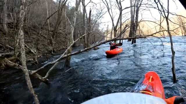 Hiwassee Dries @3500 CFS, Small Pyranha Scorch смотреть онлайн