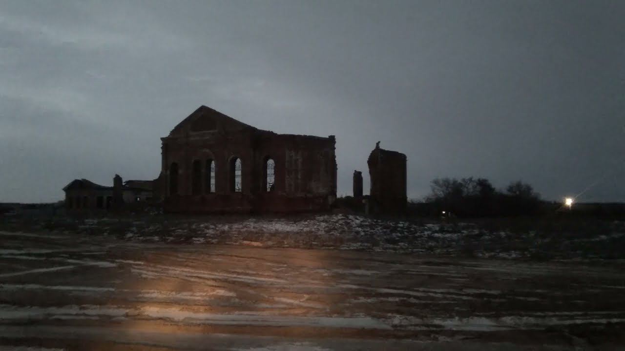 Въезжаем в село Воскресенка (Энгельсский район).
